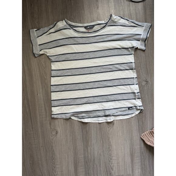 6 for $20 The Nort Face L striped Tee 100% Cotton - Picture 3 of 6